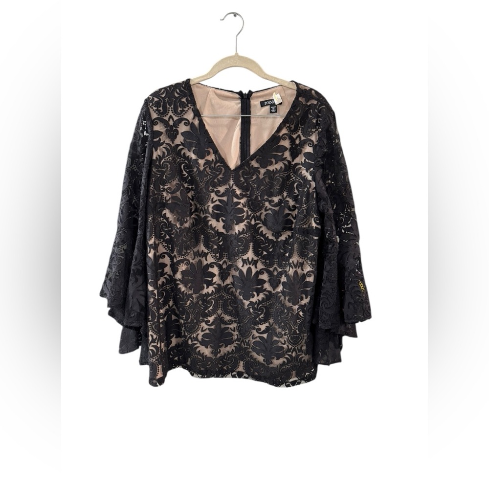 Roz & Ali Black Floral Lace Top - Picture 1 of 6